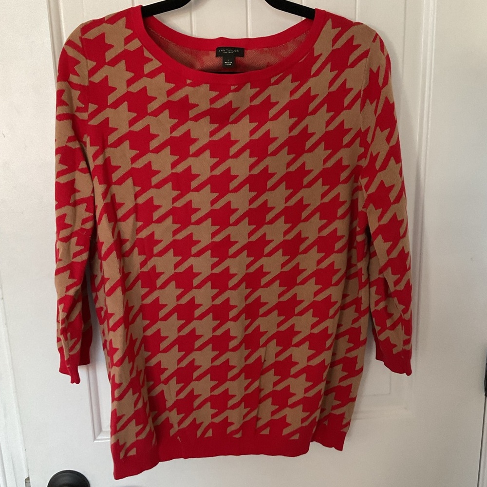 Ann Taylor Argyle Sweater L